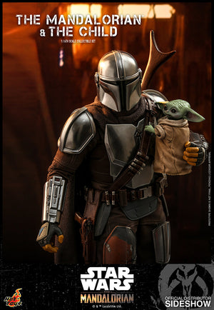 Hot Toys Mandalorian and the Child